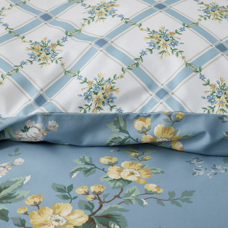 Garden Burst Premium Smooth Wrinkle-Free Sateen Reversible Comforter