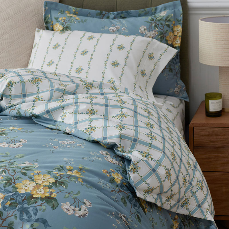 Garden Burst Premium Smooth Wrinkle-Free Sateen Reversible Comforter