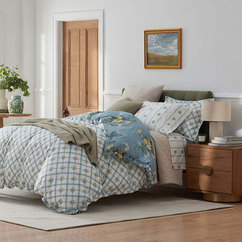 Garden Burst Premium Smooth Wrinkle-Free Sateen Reversible Duvet Cover