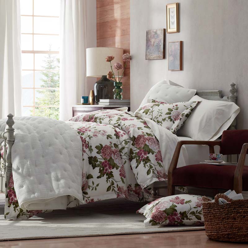 Victorian Bloom Premium Smooth Wrinkle-Free Sateen Flat Bed Sheet