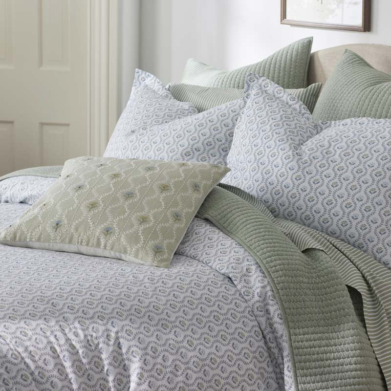 Tira Mini Floral Decorative Square Pillow Cover