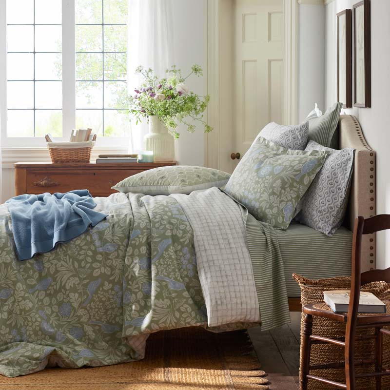 Tira Mini Floral Decorative Square Pillow Cover