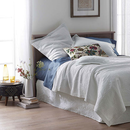 Putnam Cotton Matelassé Bed Skirt