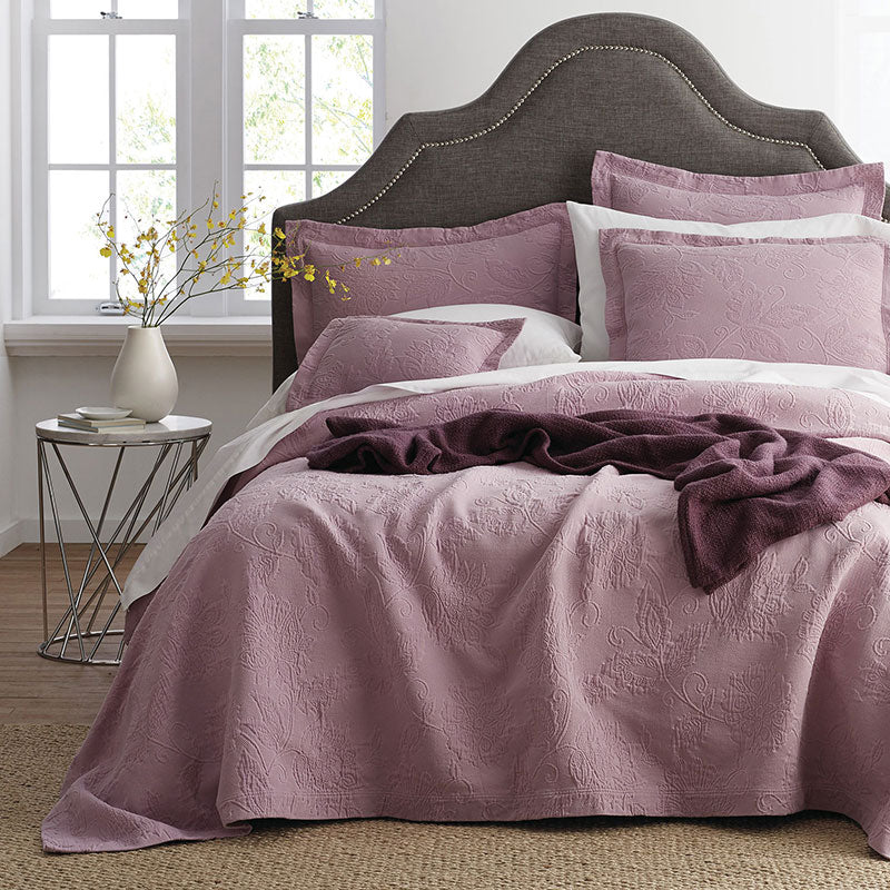 Putnam Cotton Matelassé Bedspread