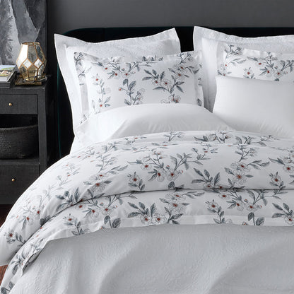 Leaf Matelassé Coverlet