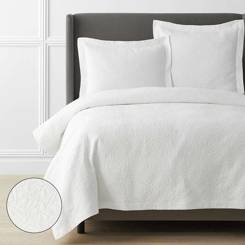 Leaf Matelassé Coverlet