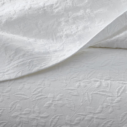 Leaf Matelassé Coverlet
