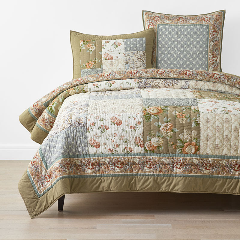 Vintage Floral Vine Patchwork Quilt
