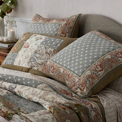 Vintage Floral Vine Patchwork Quilt