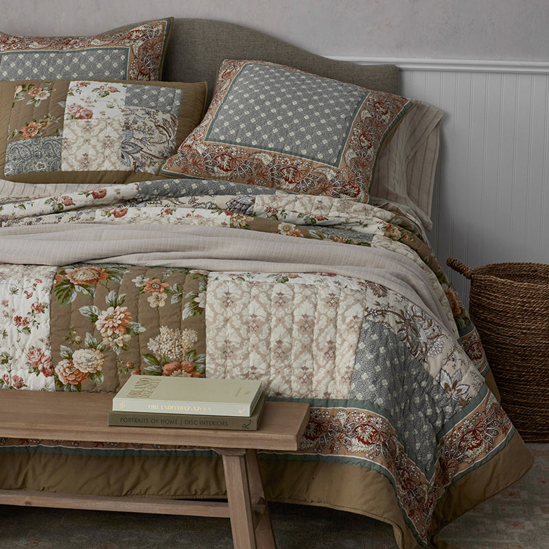 Vintage Floral Vine Patchwork Quilt