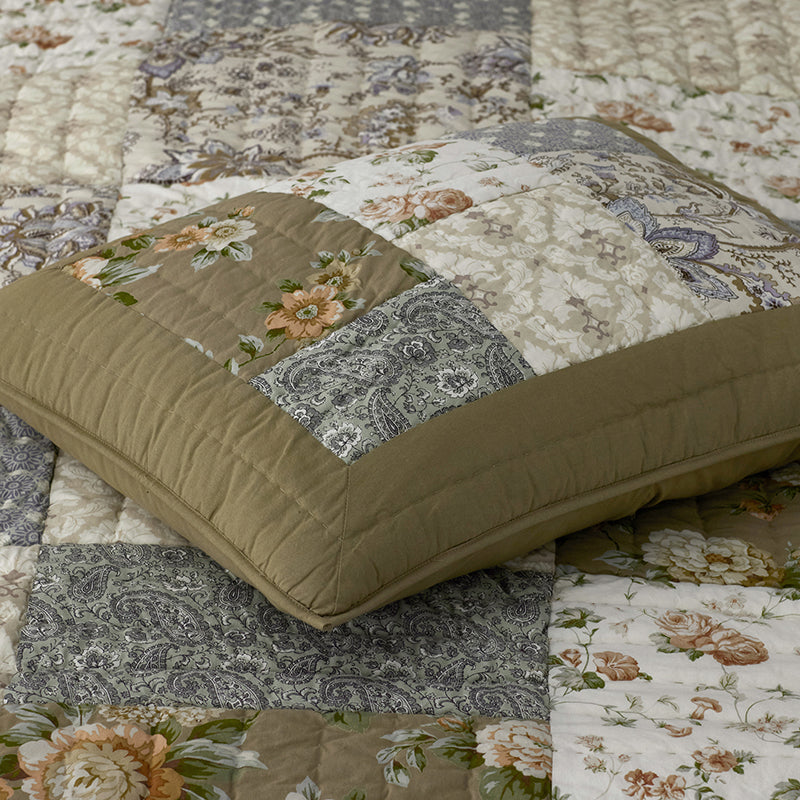 Vintage Floral Vine Patchwork Quilt