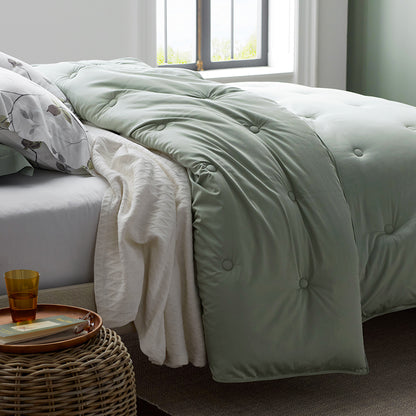 Classic Smooth Rayon Made From Bamboo Sateen Comforter
