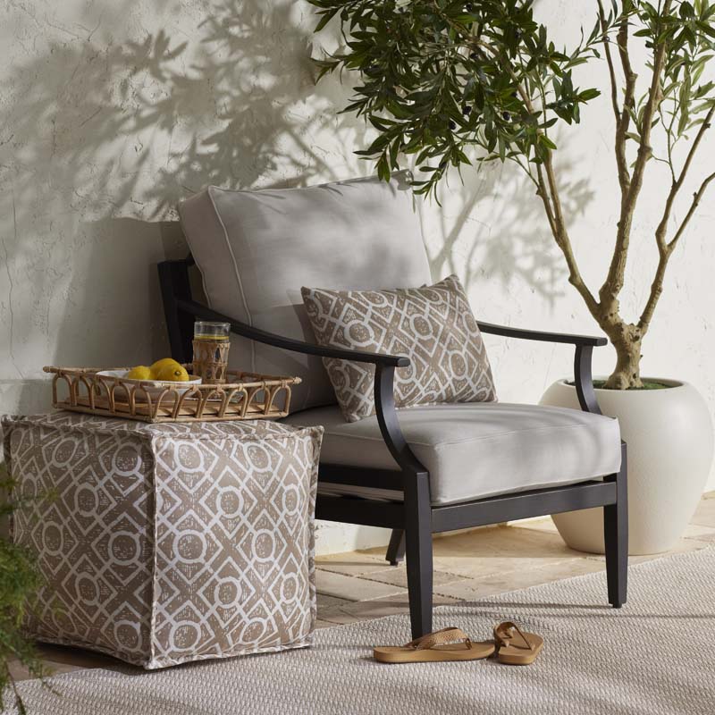 Herringbone Handwoven Reversible Indoor/Outdoor Rug
