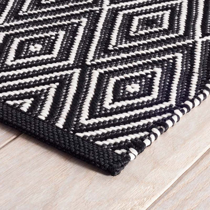 Diamond Handwoven Indoor/Outdoor Rug