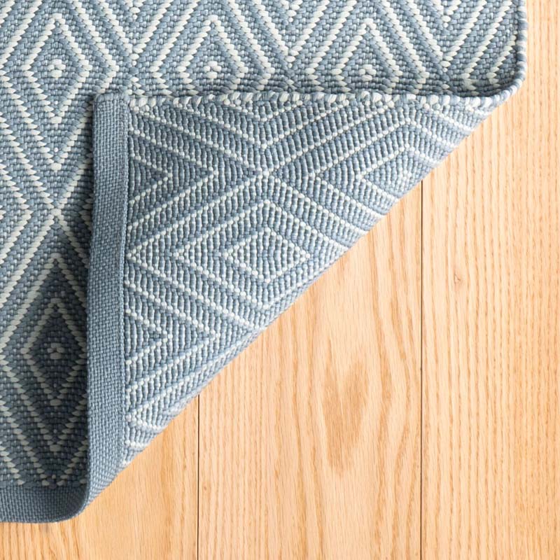 Diamond Handwoven Indoor/Outdoor Rug
