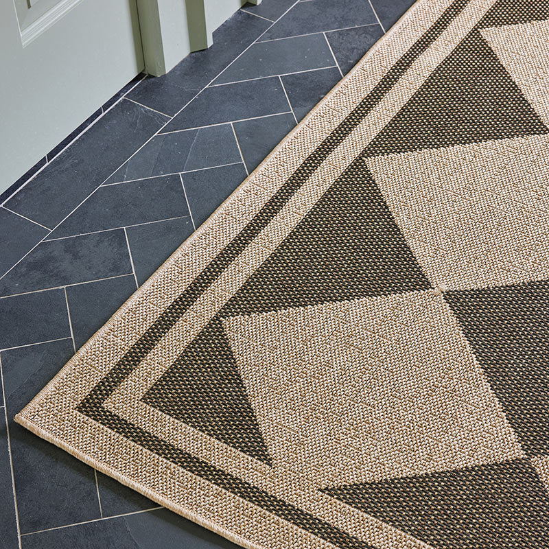 Diamond Checkered Outdoor Rug