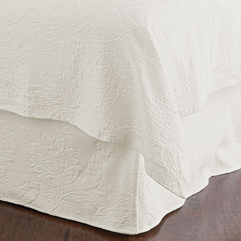 Putnam Cotton Matelassé Bed Skirt