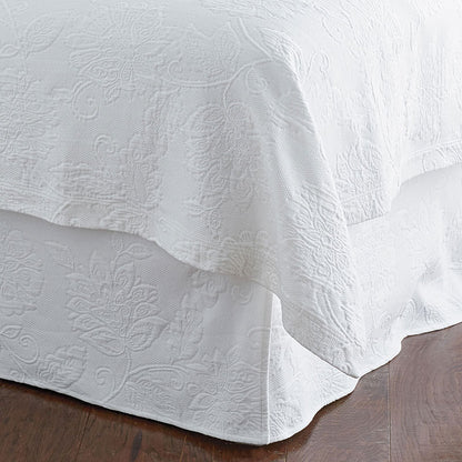 Putnam Cotton Matelassé Bed Skirt