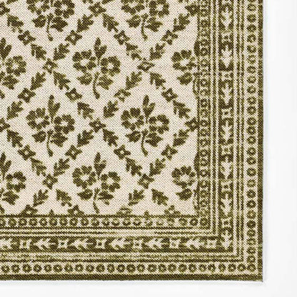 Cottage Floral Wool Blend Rug