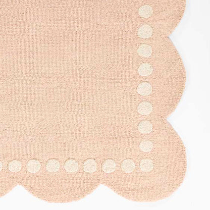 Scallop Dotted Border Hand Tufted Wool Rug