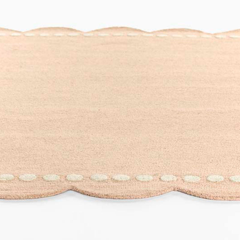 Scallop Dotted Border Hand Tufted Wool Rug