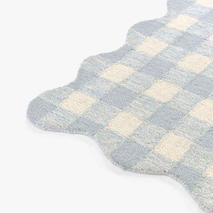 Gingham Scallop Border Hand Tufted Wool Rug