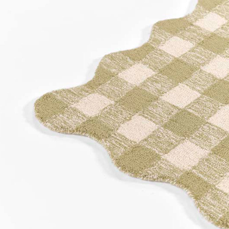 Gingham Scallop Border Hand Tufted Wool Rug