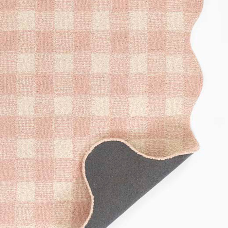 Gingham Scallop Border Hand Tufted Wool Rug