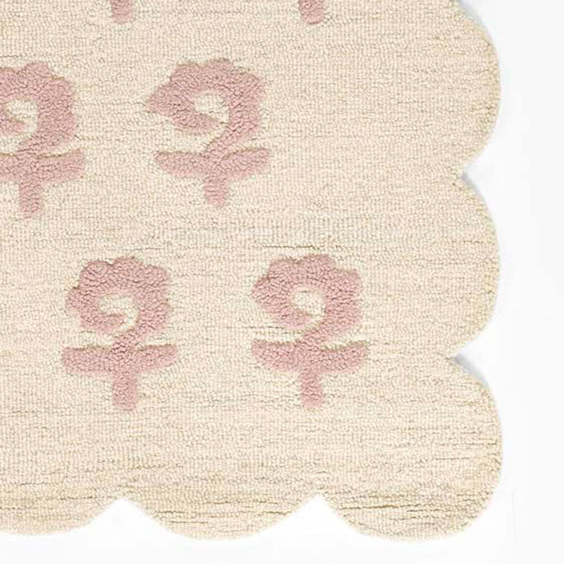 Block Print Scallop Border Hand Tufted Wool Rug