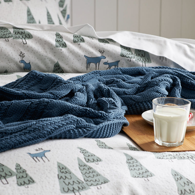 Chunky Cable Knit Throw