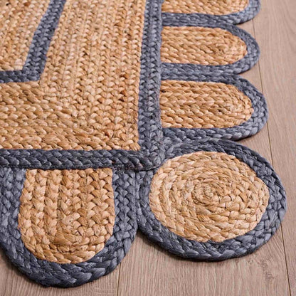 Scallop Border Handwoven Jute Rug