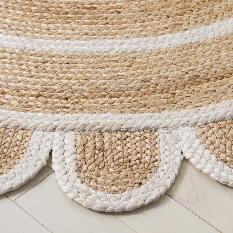 Scallop Border Handwoven Jute Rug
