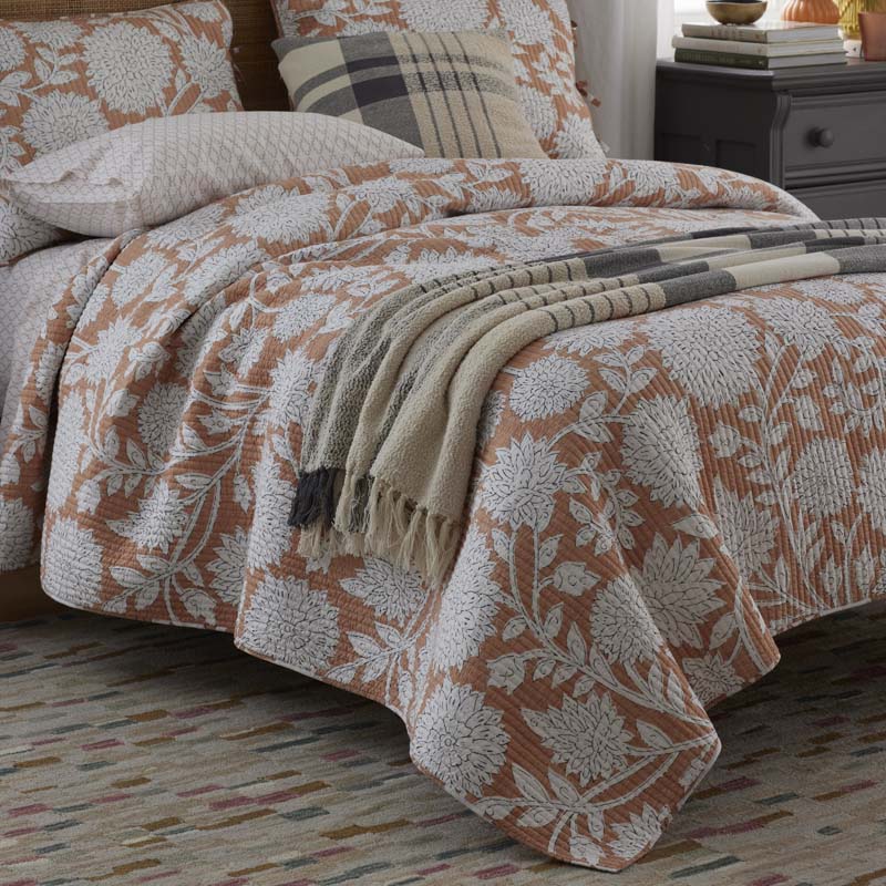 Ashmore Hand Hooked Wool Rug