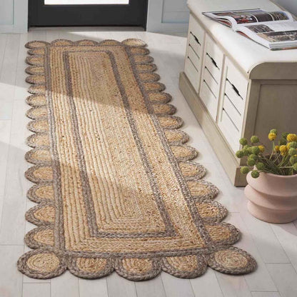 Scallop Border Handwoven Jute Rug