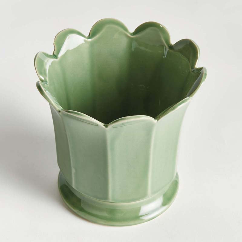 Ceramic Scalloped Footed Cachepot