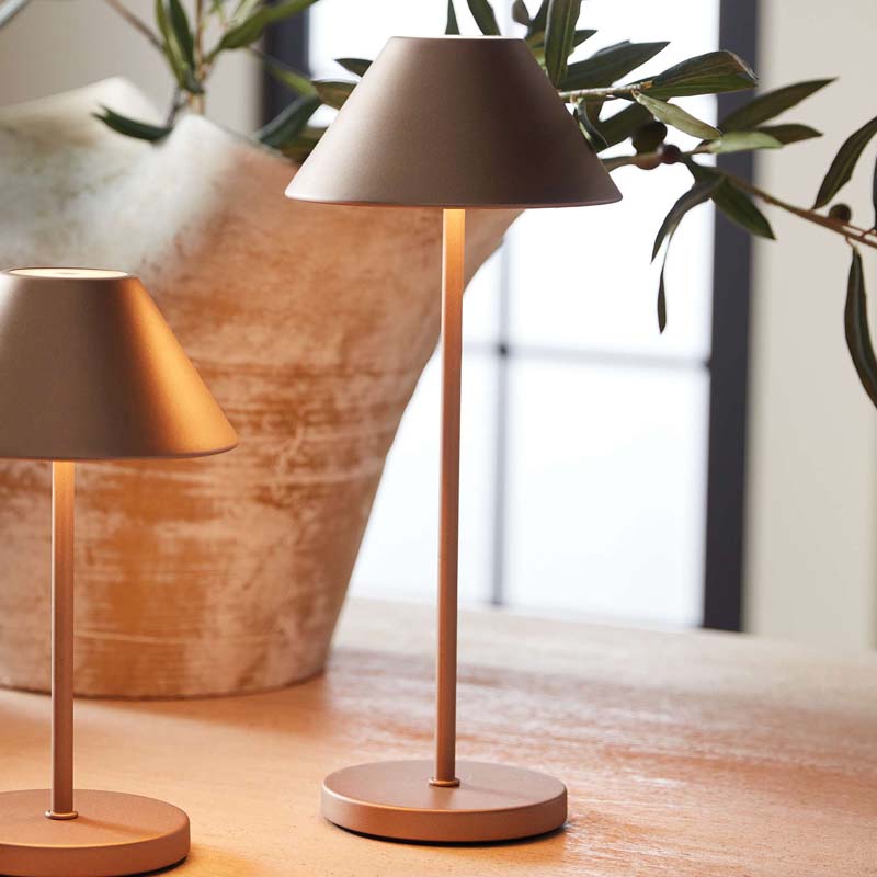Metal Shade Rechargeable Cordless Lamp